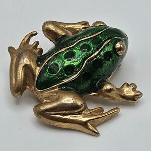VINTAGE Green Enamel Gold Tone Frog Toad Brooch Pin